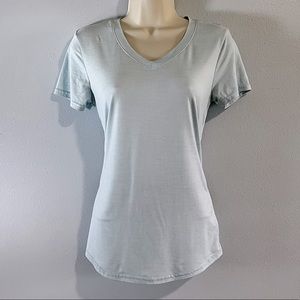 ✨5 for $15 - Danskin active v-neck top in blue size small